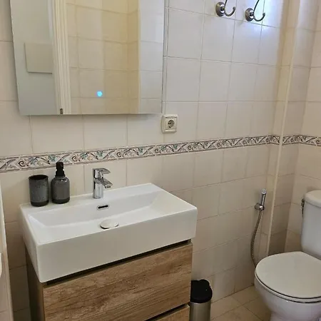 Marbella Benamara 3 * إِستيبونا