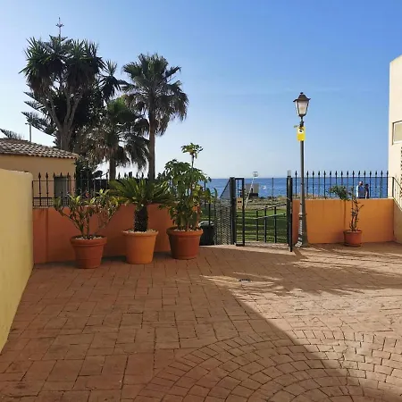Marbella Benamara 3 * إِستيبونا
