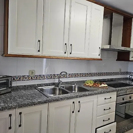 Marbella Benamara 3 * إِستيبونا